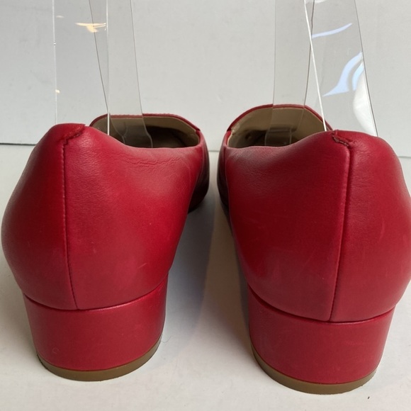 Cole Haan Leah Skimmer Pointed Toe Scallop Cut-outs Flats Sz 11 Tango Red Office - Picture 7 of 16